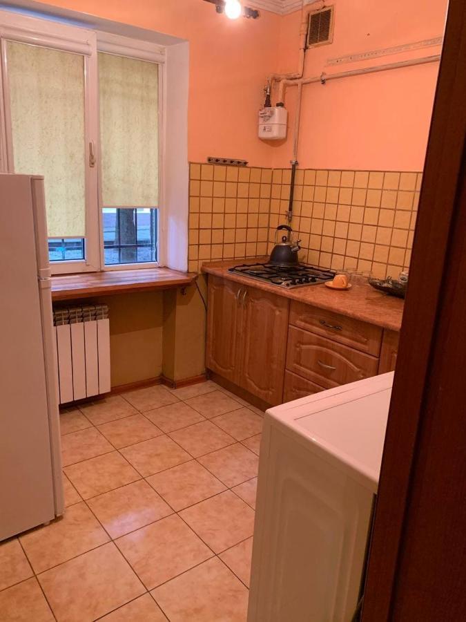 Апартаменти З Усіма Зручностями Tjernivtsi Eksteriør billede